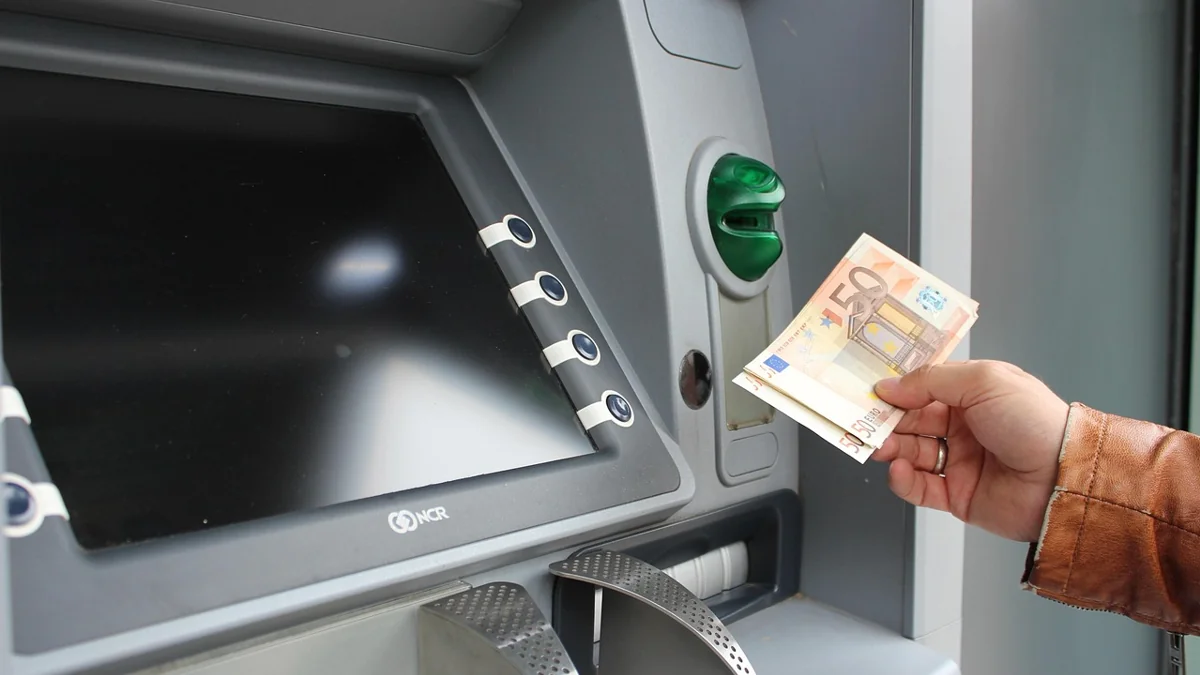 ATM 1000원 입금 가능한 은행 기기와 수수료 없는 방법까지 완벽 정리 ATM 1000원 입금 가능한 은행 기기와 수수료 없는 방법까지 완벽 정리